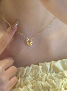 太阳花光芒沙金项链仿真黄金镂空轻奢星芒吊坠欧美风锁骨链送女友