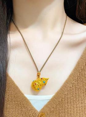 黄金色琳琅彩镂空小葫芦沙金吊坠女轻奢爬藤镀金项链新中式毛衣链