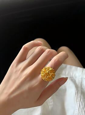 绣球花沙金戒指女仿真黄金色复古锦绣花塔指环婚嫁戒子假三金首饰