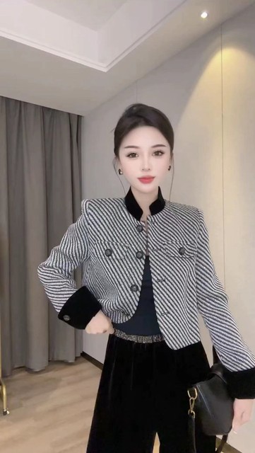 Xiaoxiangfeng stand collar diagonal striped coat women's slim fit top