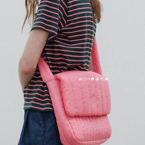 ZEO 韩国代购 sienne 官网直邮 Cross Padding 羽绒棉单肩斜挎包 - 图0