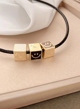 嘻哈风小众设计时尚气质轻奢