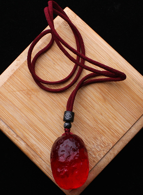 莫尔达维红陨石吊坠把玩件