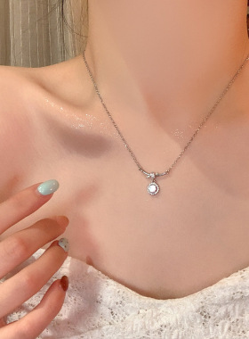 微镶锆石方糖吊坠钛钢项链女精致小巧百搭打结单钻锁骨链网红配饰