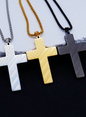 华越亚马逊热销十字架项链吊坠感嘻哈钛钢项链不掉色