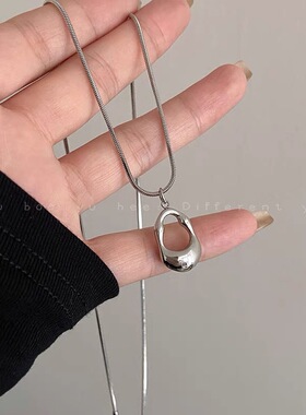 镂空水滴吊坠项链女钛钢不掉色冷淡风气质毛衣链极简个性小众配饰