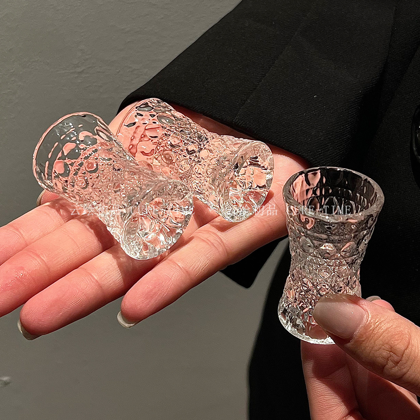 【6只装】小酒杯新款创意高颜值宝石纹冰山底浮雕一口小白酒杯,淘宝优惠券,粉丝福利购,淘宝优惠卷