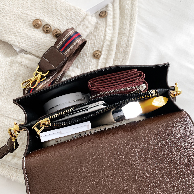 高级感包包女2025新款潮韩版时尚宽肩带斜挎单肩包港风复古小方包,淘宝优惠券,粉丝福利购,淘宝优惠卷