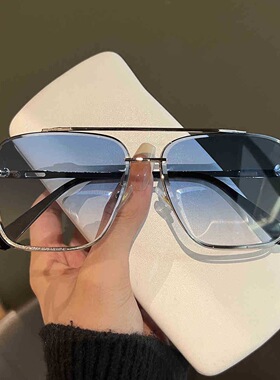 2025新款透明蓝色太阳镜男士复古双梁开车墨镜出游旅行防紫外线