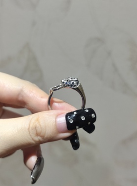 2026新品简约豹子款蓝宝显白百搭钛钢托开口可调节戒指