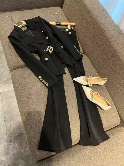 Stylish and modern double-breasted metal button blazer