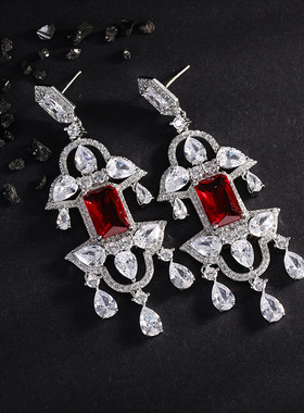 几何型彩色香槟水滴镶嵌蓝色流苏