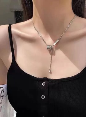 新款欧美转运钛钢项链男士设计奢小众精致百搭森系锁骨链小蛮腰吊