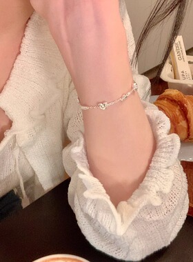 韩系牛角包爱心手链女生轻奢小众精致高级感2024年新款手饰学生党