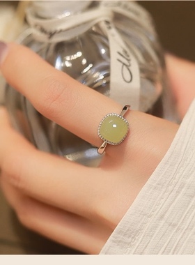 和钿钰小方糖戒指网红ins女生轻奢百搭精致小众设计指环2022新款