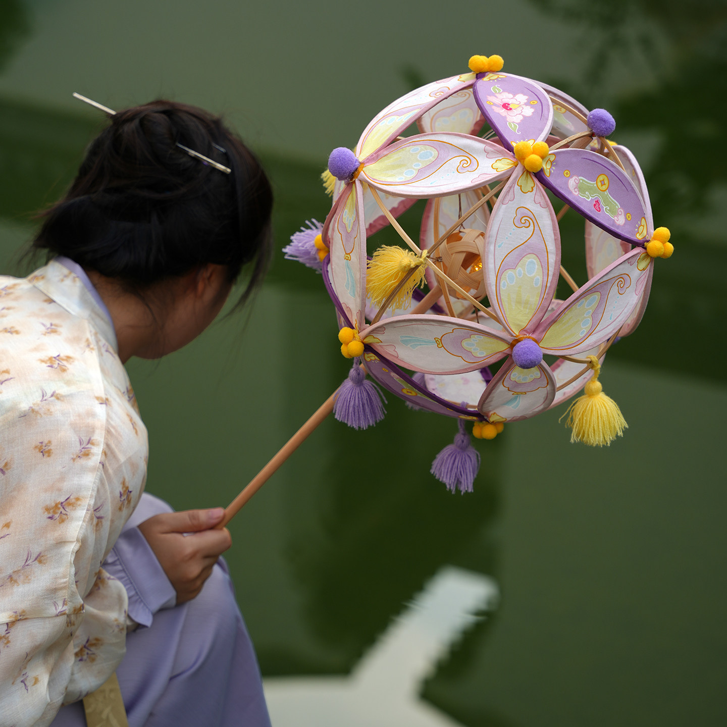 篾匠姑娘 好运蝶蝶绣球滚灯diy材料包花灯成品灯笼元宵中秋春节,淘宝优惠券,粉丝福利购,淘宝优惠卷
