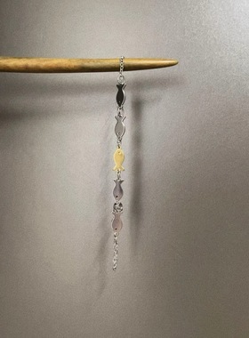 蓝色小金鱼轻奢小众设计感吊坠手链女生2025新款简约百搭时尚首饰