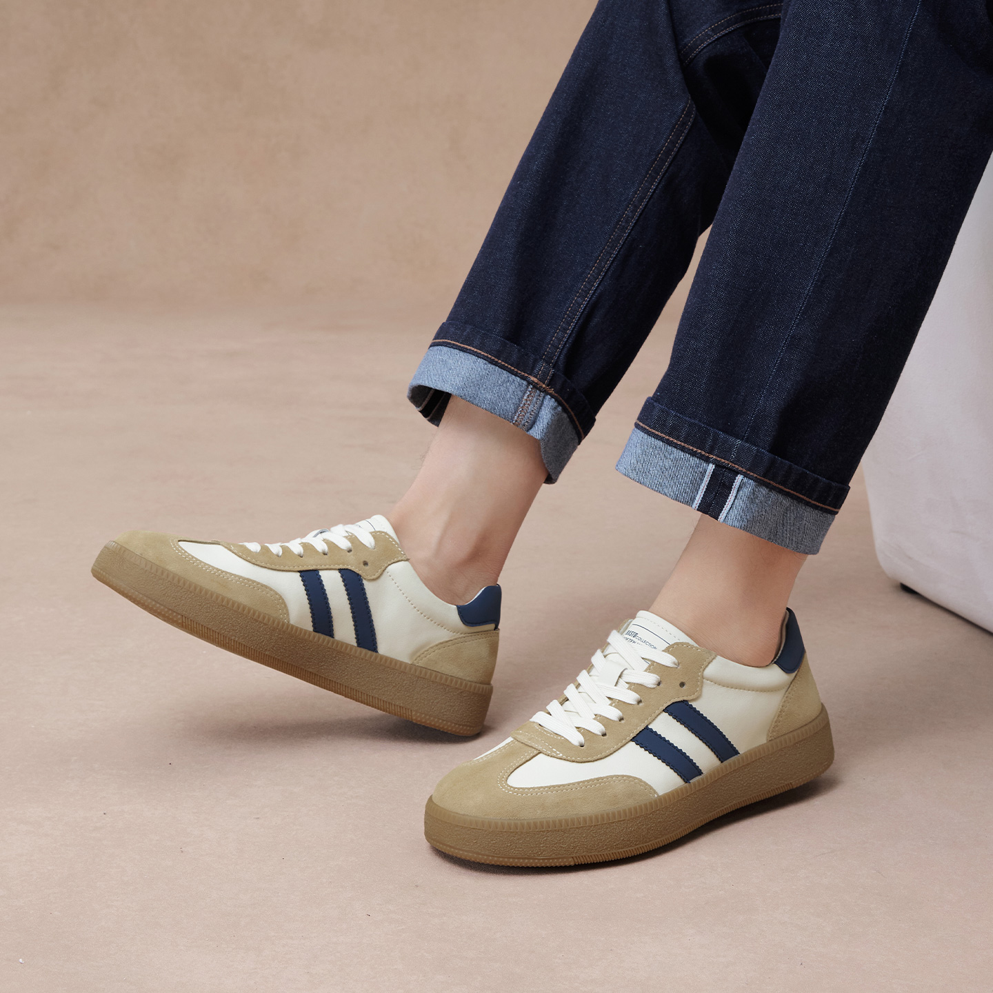 百思图2025秋季新款拼色厚底德训鞋潮流男鞋运动休闲鞋T280DCM5 - 图1