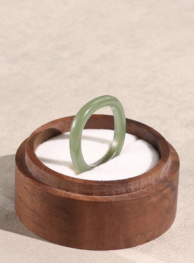 天然和田玉冰底素圈戒指带鉴定