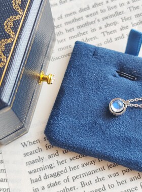 天然月光石吊坠简约纯银锁骨链