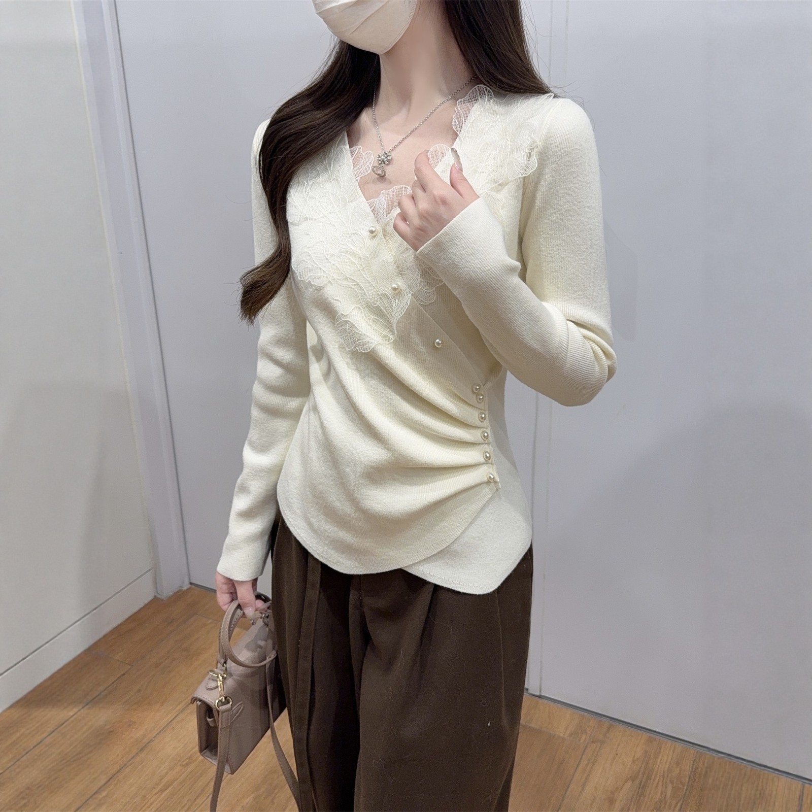 法式别致蕾丝V领毛衣女秋冬收腰显瘦褶皱针织衫打底衫女内搭上衣,淘宝优惠券,粉丝福利购,淘宝优惠卷