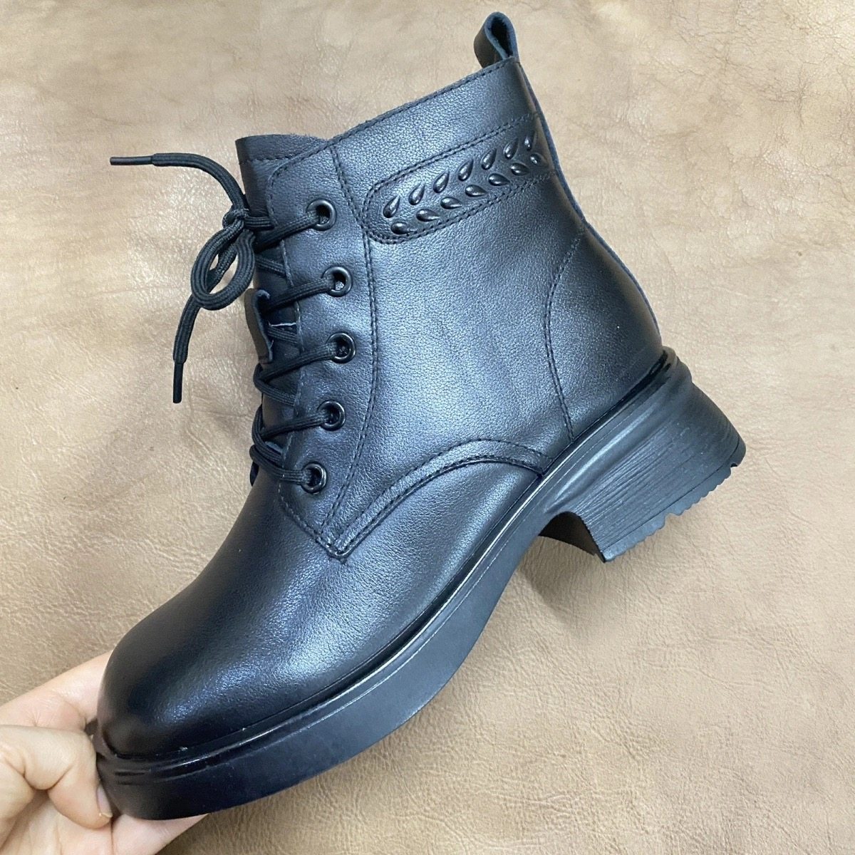 真皮马丁靴女2024冬季新款英伦风厚底短筒舒适圆头粗跟短靴保暖,淘宝优惠券,粉丝福利购,淘宝优惠卷