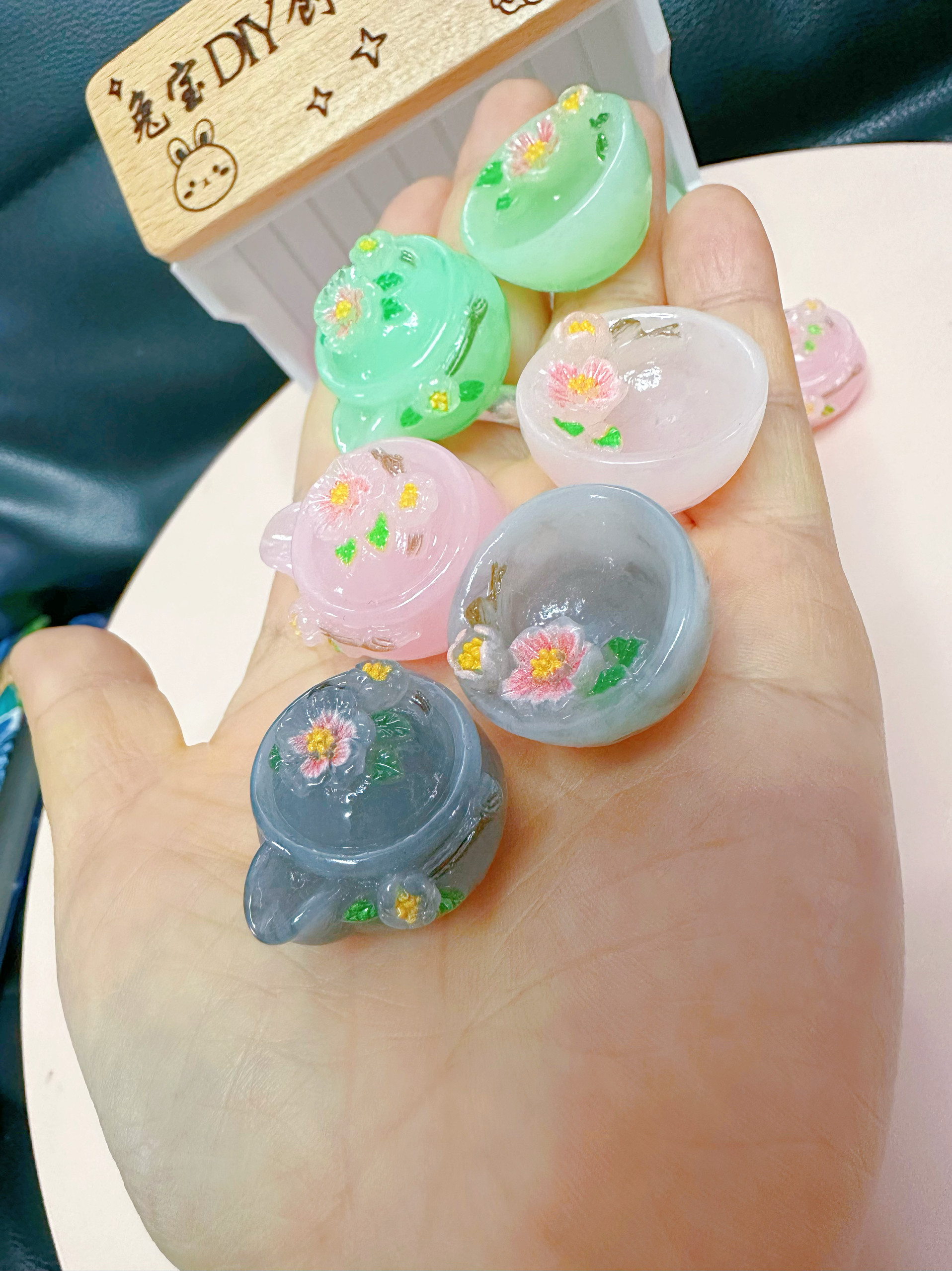 DIY定制立体微缩仿玉古风桃花壶杯套奶油胶摆台挂件发饰手链冰贴,淘宝优惠券,粉丝福利购,淘宝优惠卷