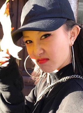欧美简约钛钢双球女迷你耳钉