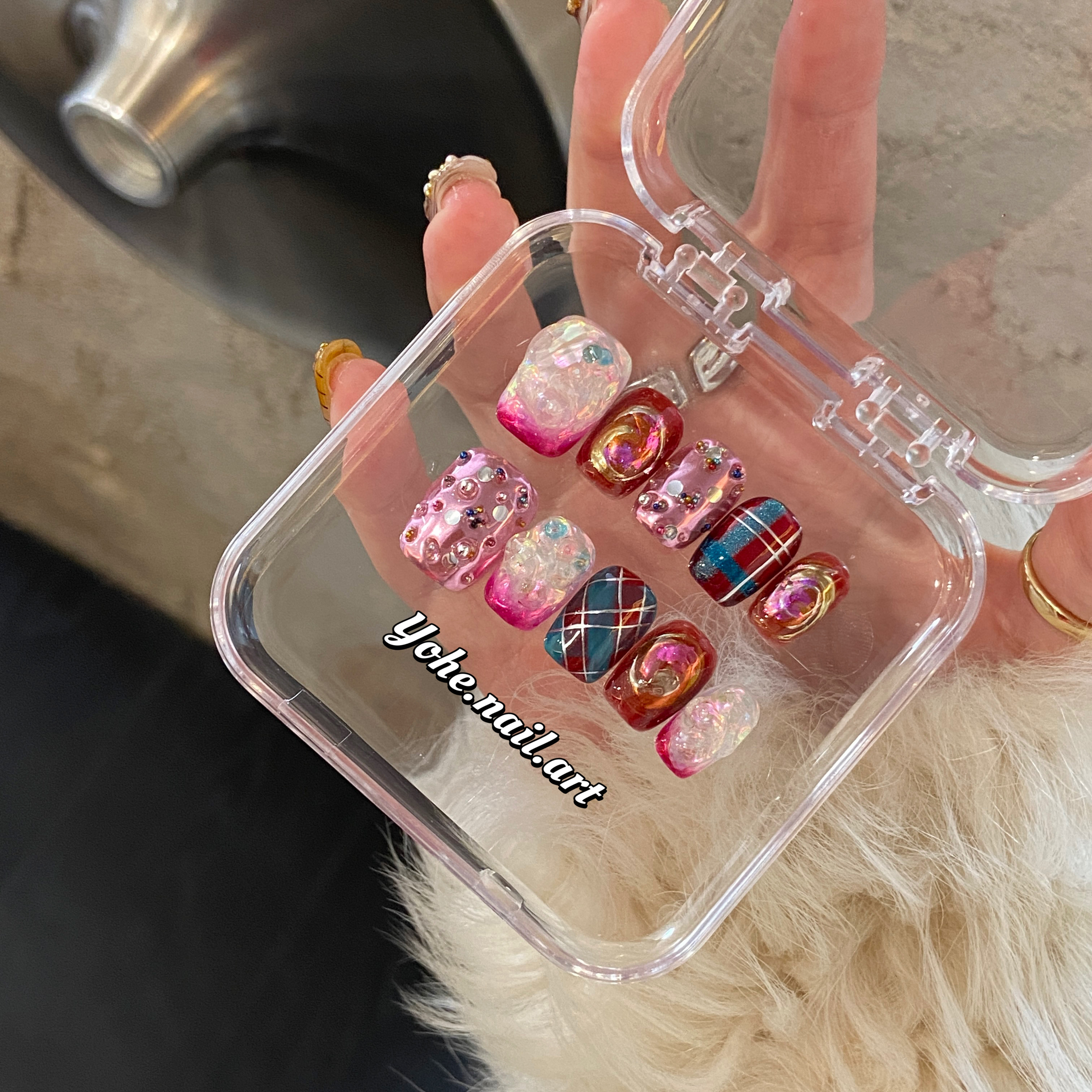 宥荷Studio 新年限定 霓虹格纹穿戴甲美甲定制假指甲手工定制短甲,淘宝优惠券,粉丝福利购,淘宝优惠卷