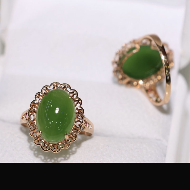Fashion trendy Hetian jade gold inlaid hand jewelry for mom