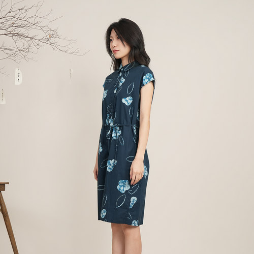 【ZOLLE因为】国风印花设计廓形显瘦小飞袖宽松连衣裙26春夏新品 - 图0