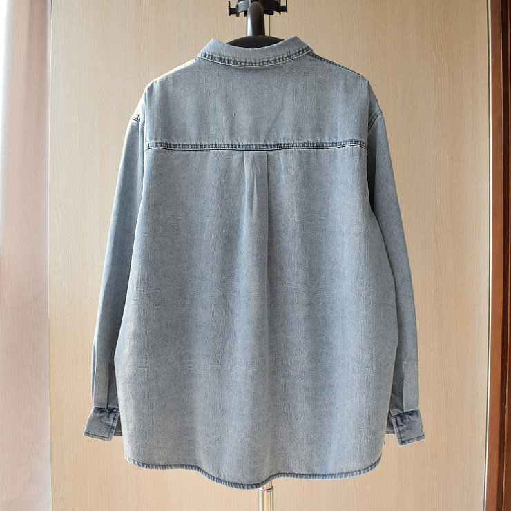 韩版红色扣子刺绣小标复古浅色牛仔衬衫外套前短后长休闲春秋上衣