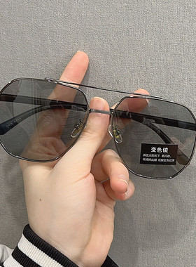 日夜变色墨镜男款偏光开车太阳镜