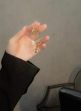 不掉色手饰四叶草手链女2025年新款潮简单气质名暖饰品高级感