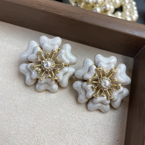 白色项链仙气锁骨链戒指耳环镶钻法式花朵珍珠山茶花优雅滴油,淘宝优惠券,粉丝福利购,淘宝优惠卷