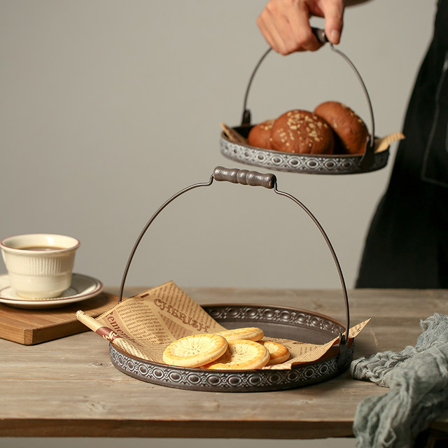 Retro tray made of old wrought iron plate bread plate fruit plate round shape handle tray shooting props food decoration