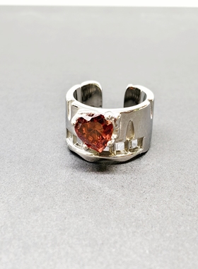 宥见归来原创钛钢不掉色爱心爆闪钻活口可调节小众戒指