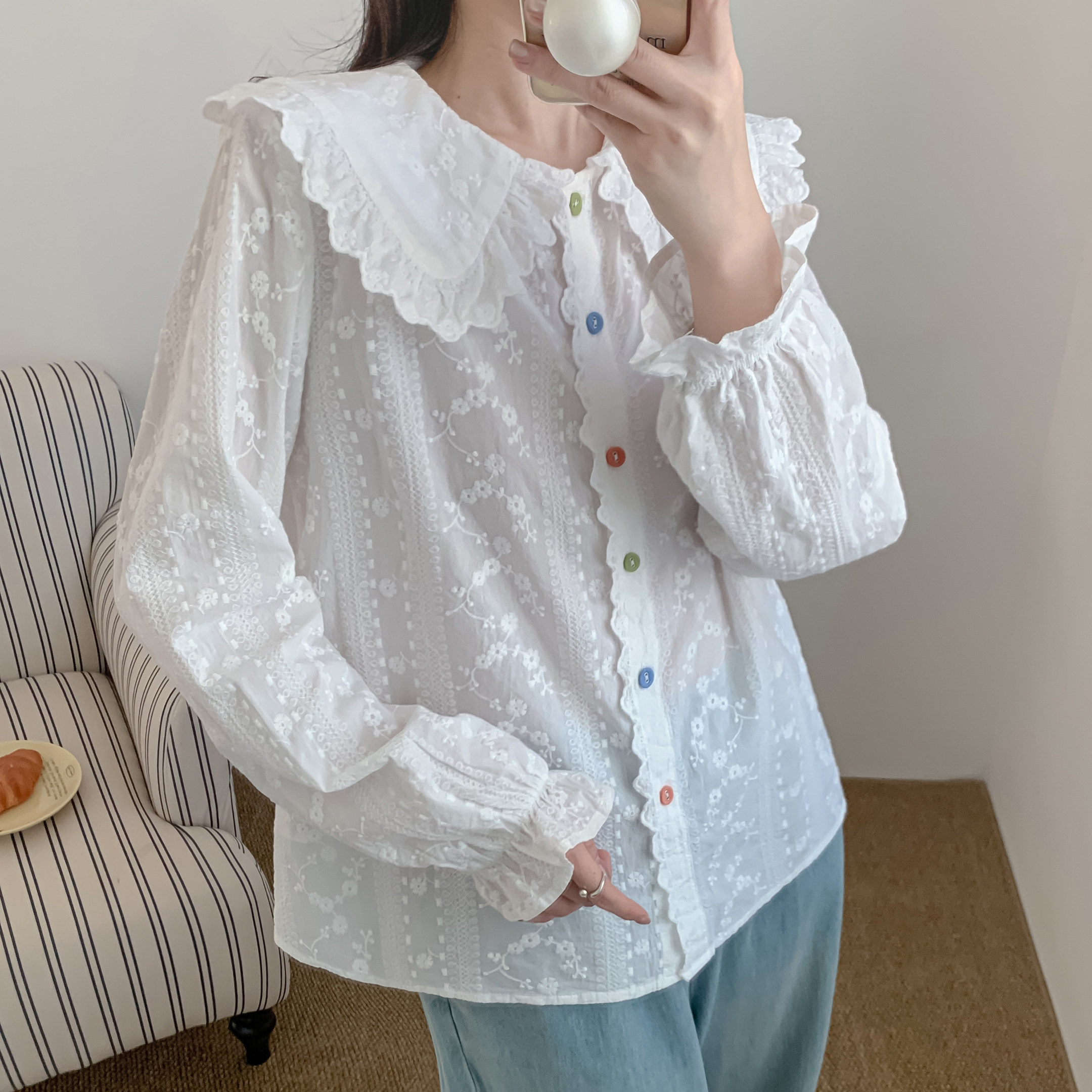 2026春秋甜美学院风蕾丝刺绣白衬衫女长袖彩扣娃娃领百搭衬衣上衣,淘宝优惠券,粉丝福利购,淘宝优惠卷