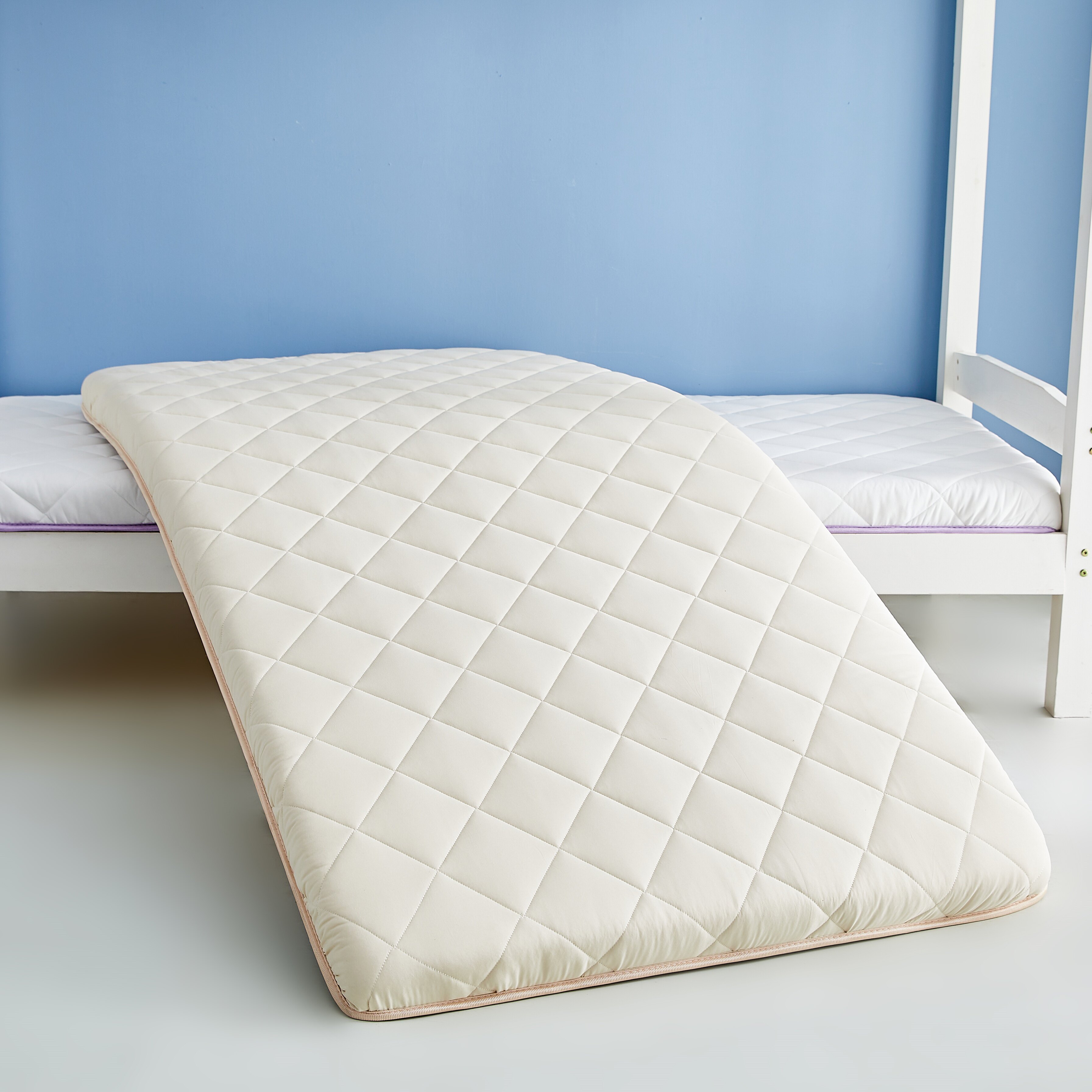  卡莫妮床垫/床褥/床护垫/榻榻米床垫