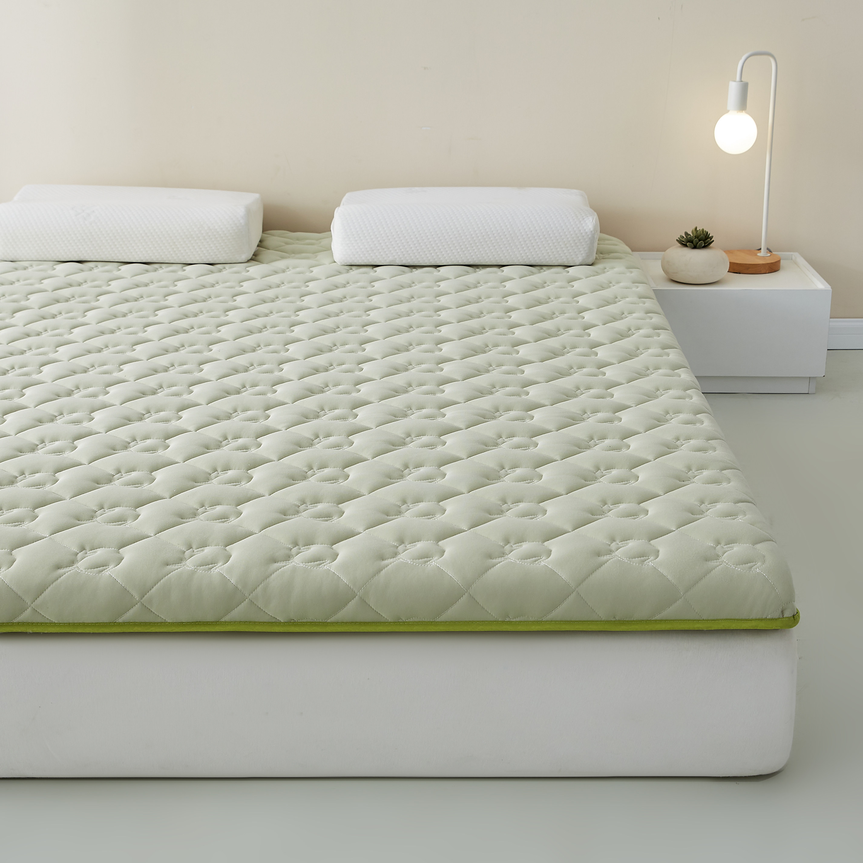  卡莫妮床垫/床褥/床护垫/榻榻米床垫