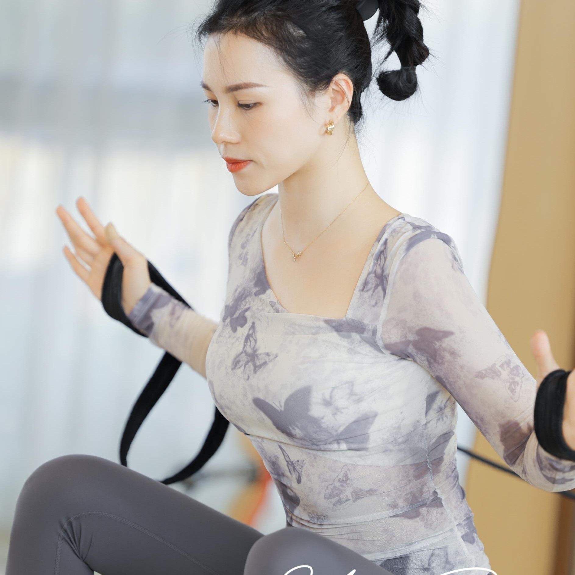 [限购2件-固定胸垫中式水墨印花网纱长袖]瑜伽上衣普拉提运动背心,淘宝优惠券,粉丝福利购,淘宝优惠卷