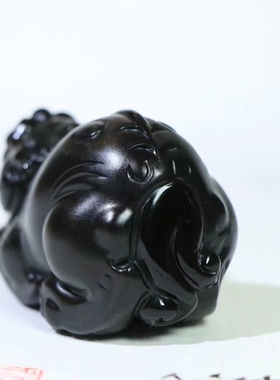 貔貅手玩件小摆件和田玉墨玉山料