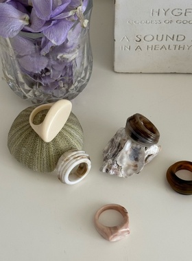 几何宽纹理戒指环叠戴趣雅