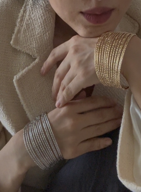 摇儿绕复古开口宽边手镯