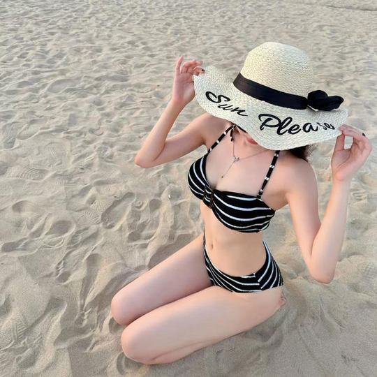 Women's beach vacation hot spring splits