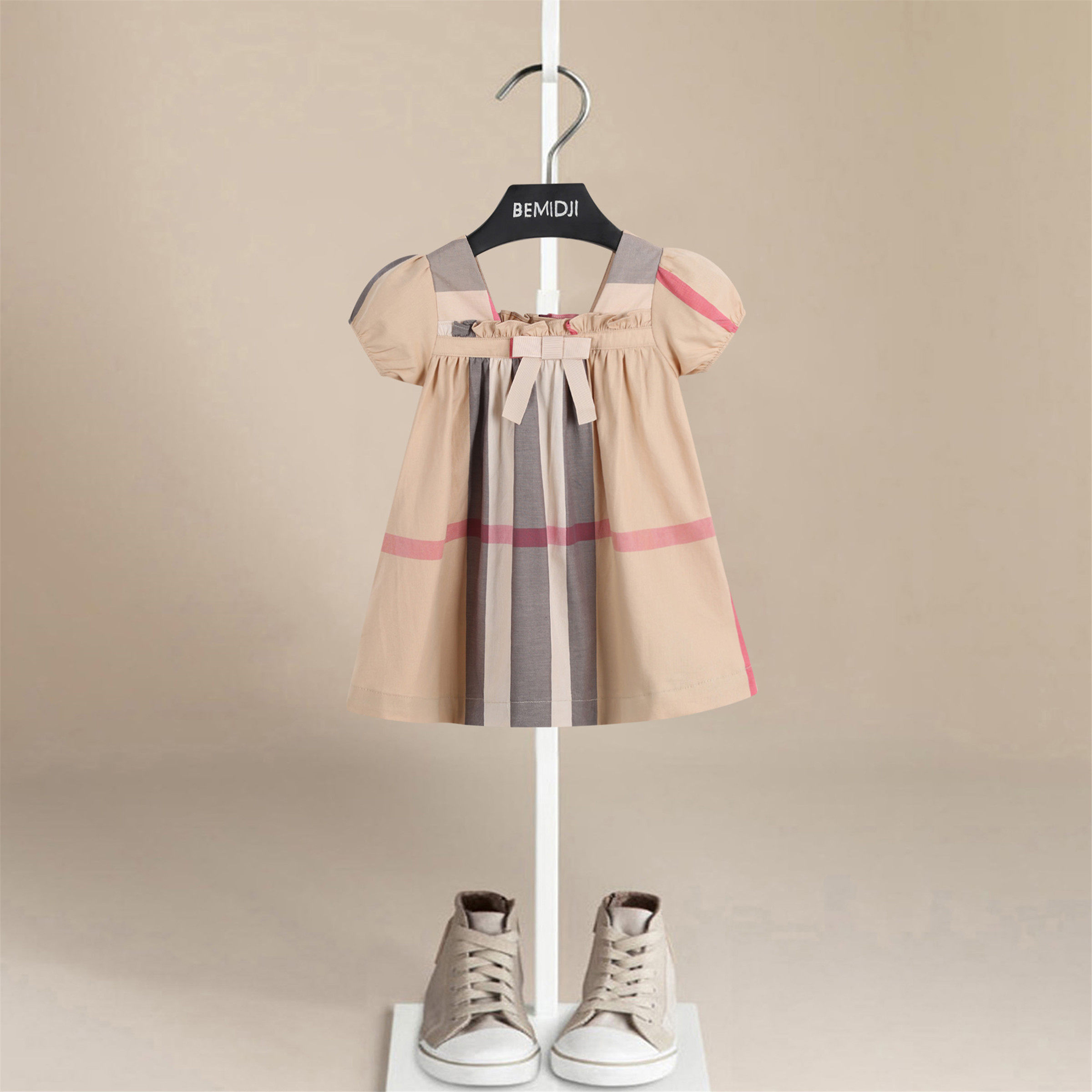 英伦风夏装新款女童蝴蝶结泡泡袖连衣裙宝宝儿童装红色纯棉格子裙,淘宝优惠券,粉丝福利购,淘宝优惠卷