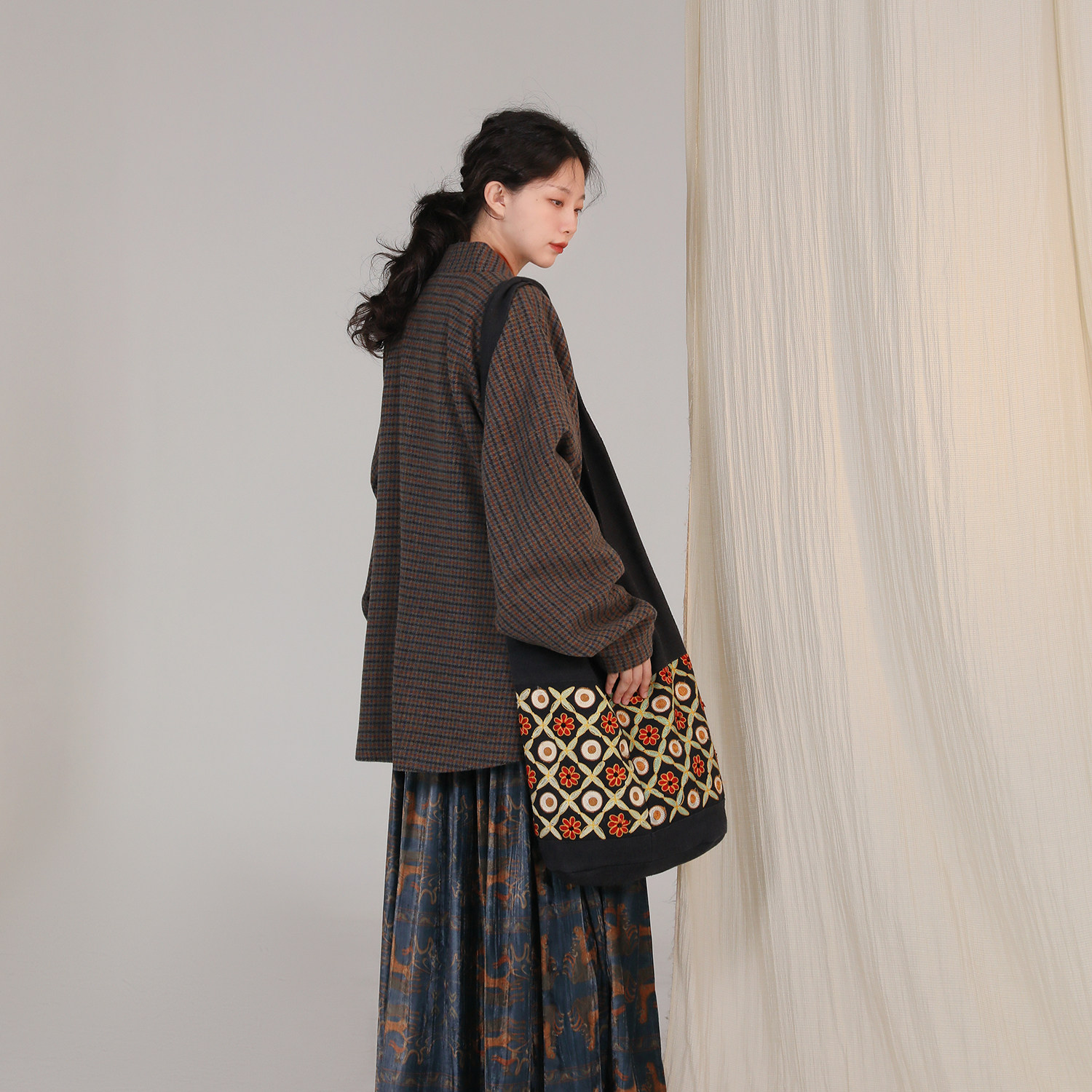 谜阿凰【羽人御双虎丝绒褶裙】汉服半身裙明制原创秋冬丝绒女款,淘宝优惠券,粉丝福利购,淘宝优惠卷