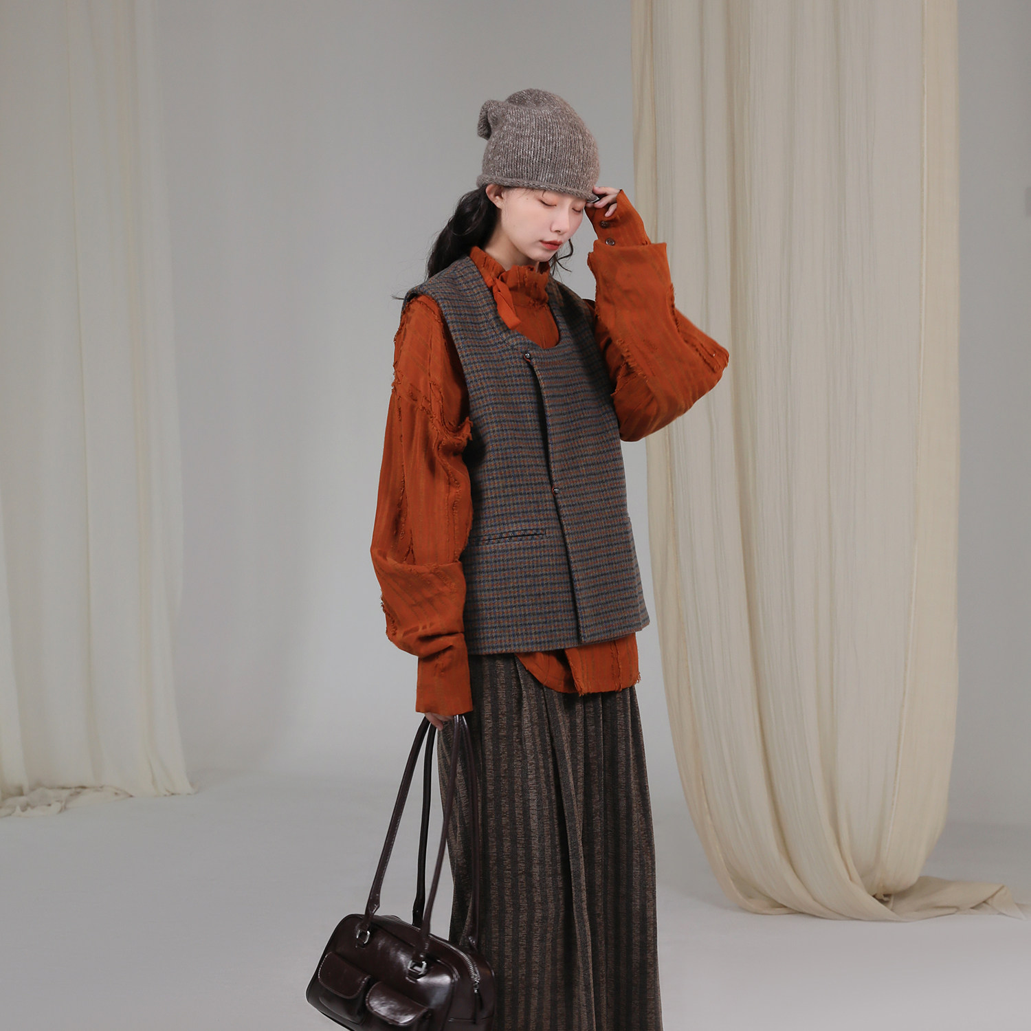 谜阿凰【浣溪沙坦领马甲】汉服上衣新中式复古格子毛呢比甲秋冬女,淘宝优惠券,粉丝福利购,淘宝优惠卷