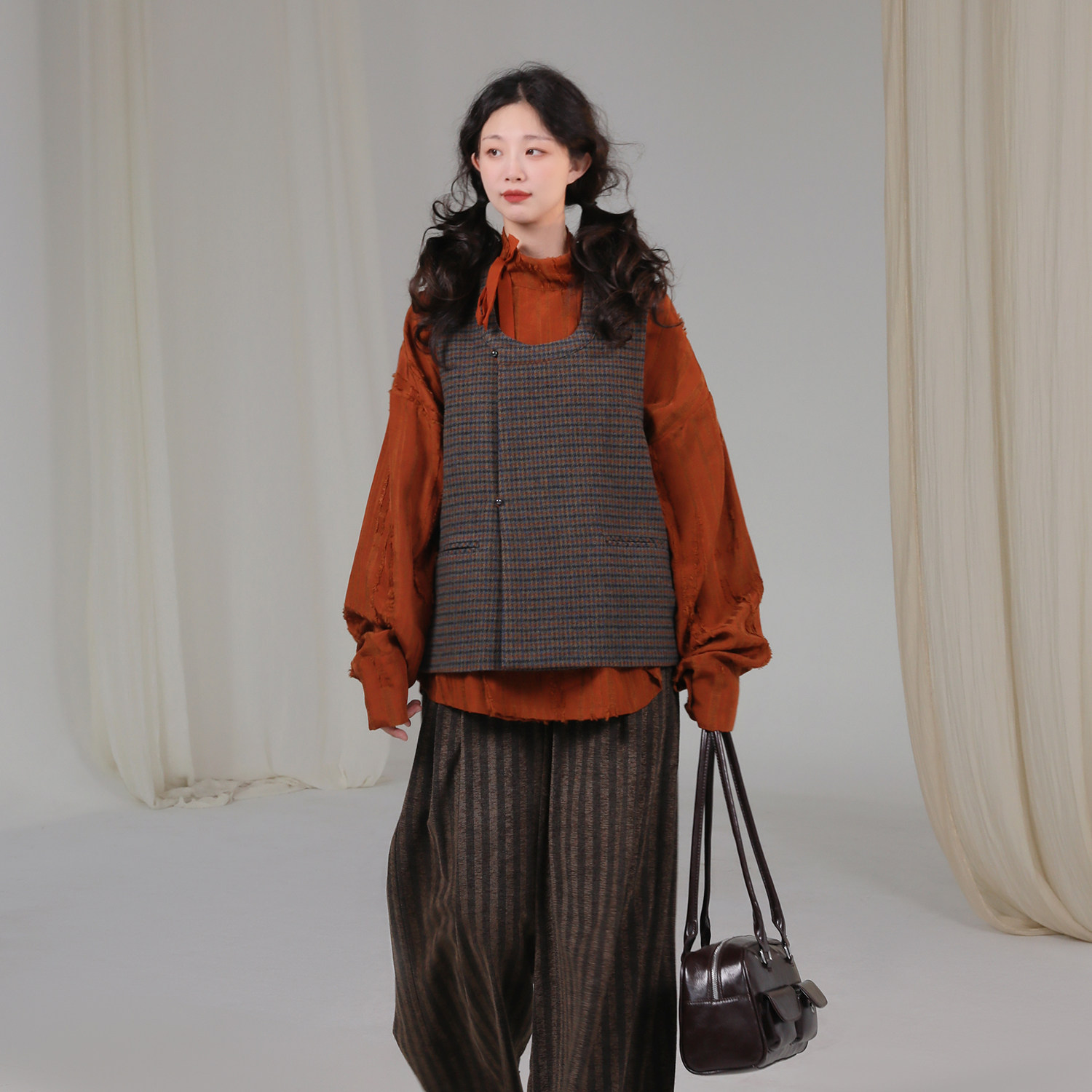 谜阿凰【浣溪沙坦领马甲】汉服上衣新中式复古格子毛呢比甲秋冬女,淘宝优惠券,粉丝福利购,淘宝优惠卷