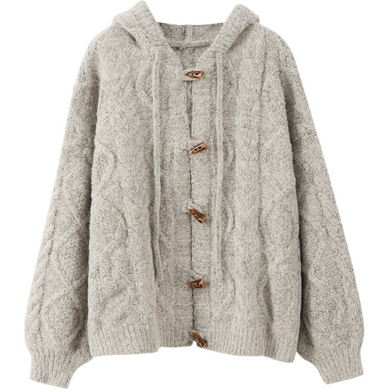 Small sweater with a sense of design